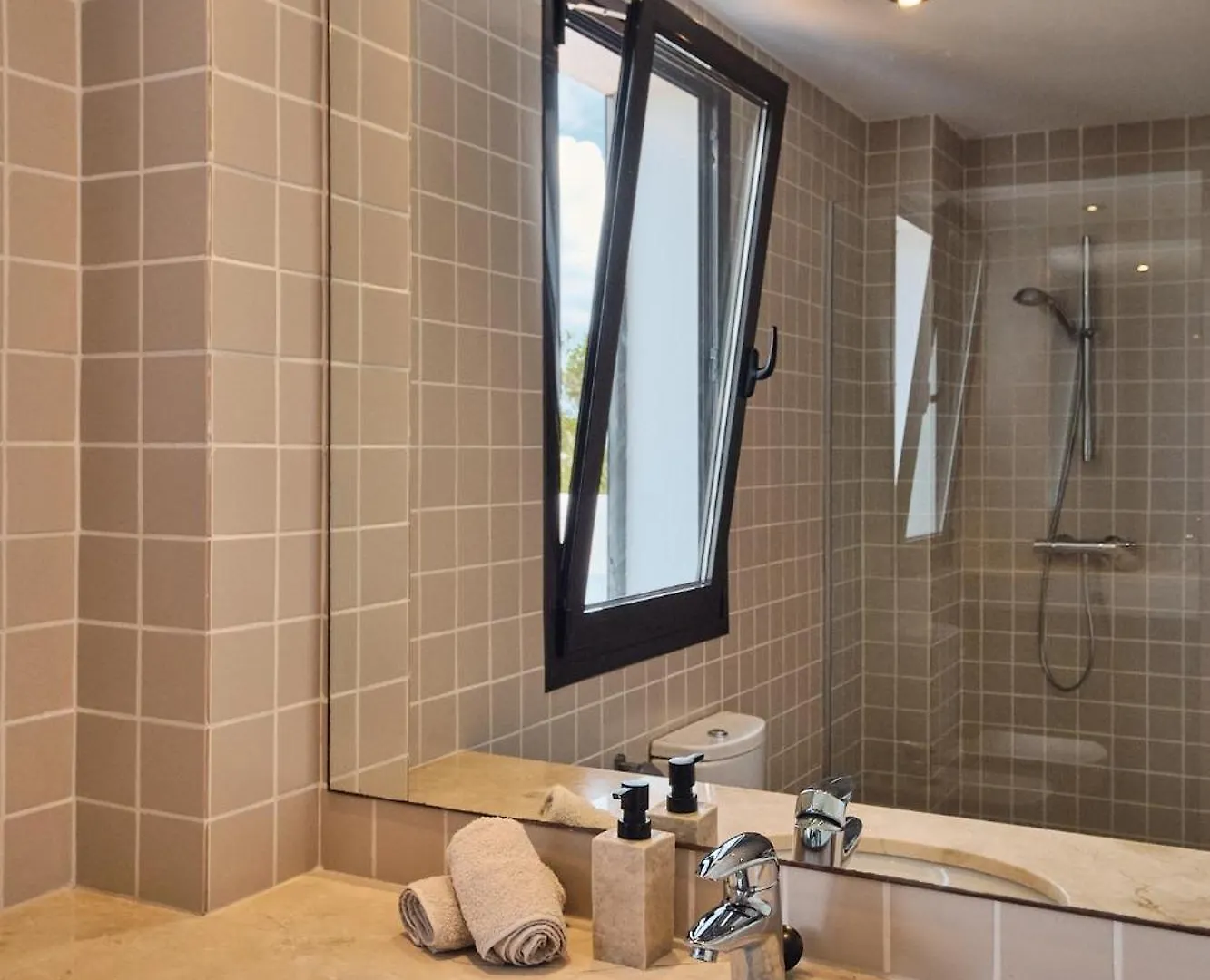 Luxe Villa Met Privezwembad - Sant Antoni View - Villa Oasis Сан-Антонио-Абад